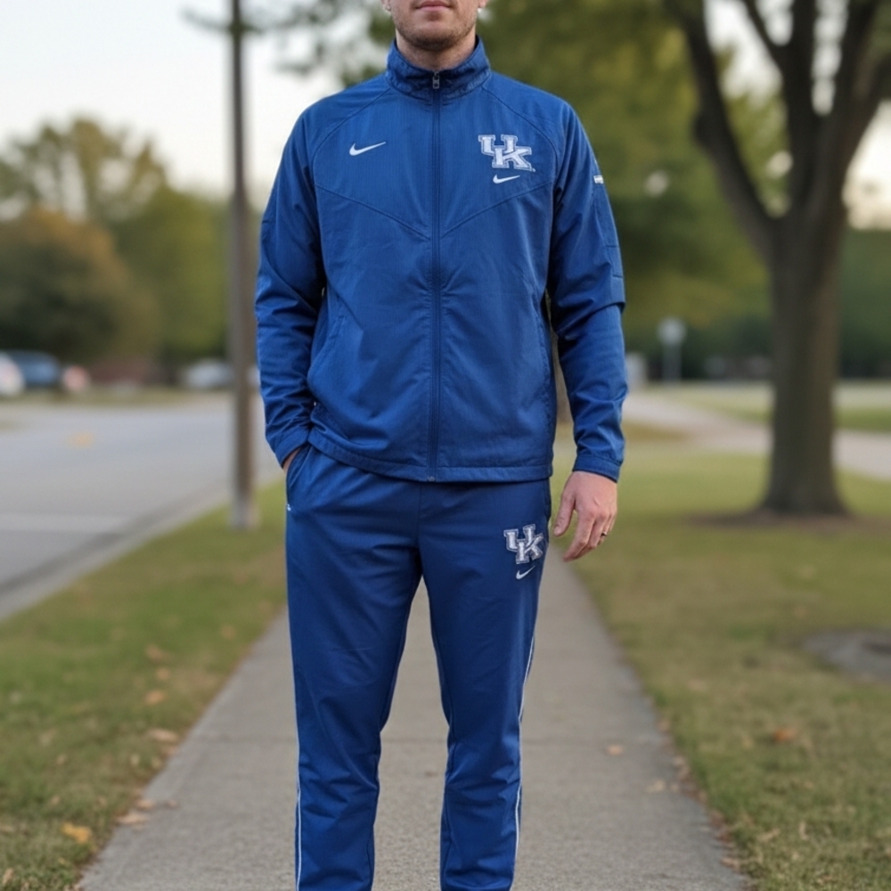 Nike Men's Blue Joggers
